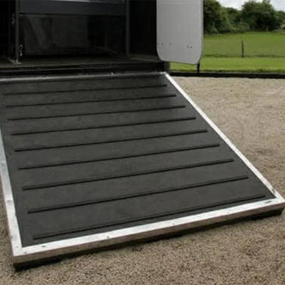 Anti-Slip Ridging Horse Rubber Ramp Mat Provides Outstanding Traction For Horses